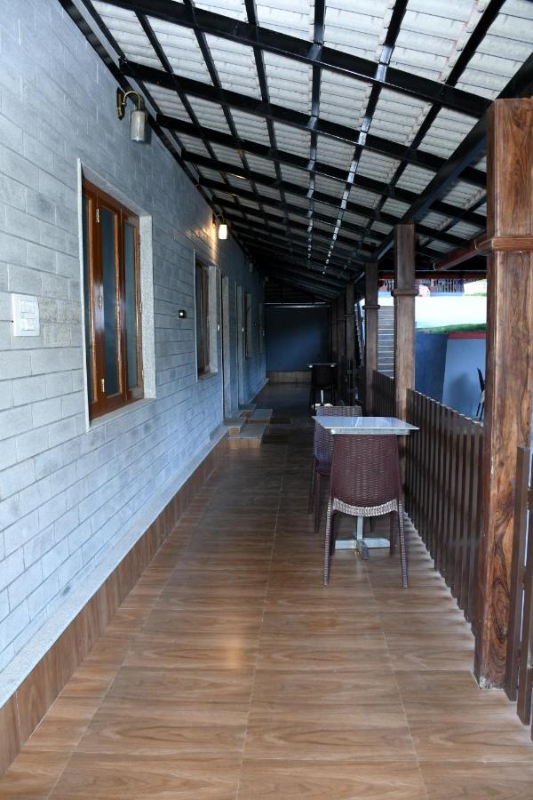 River View Guest House ماديكيري المظهر الخارجي الصورة