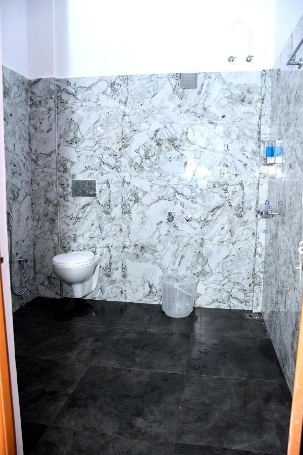 River View Guest House ماديكيري المظهر الخارجي الصورة